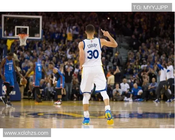 库里对阵雷霆的精彩数据统计分析与比赛回顾